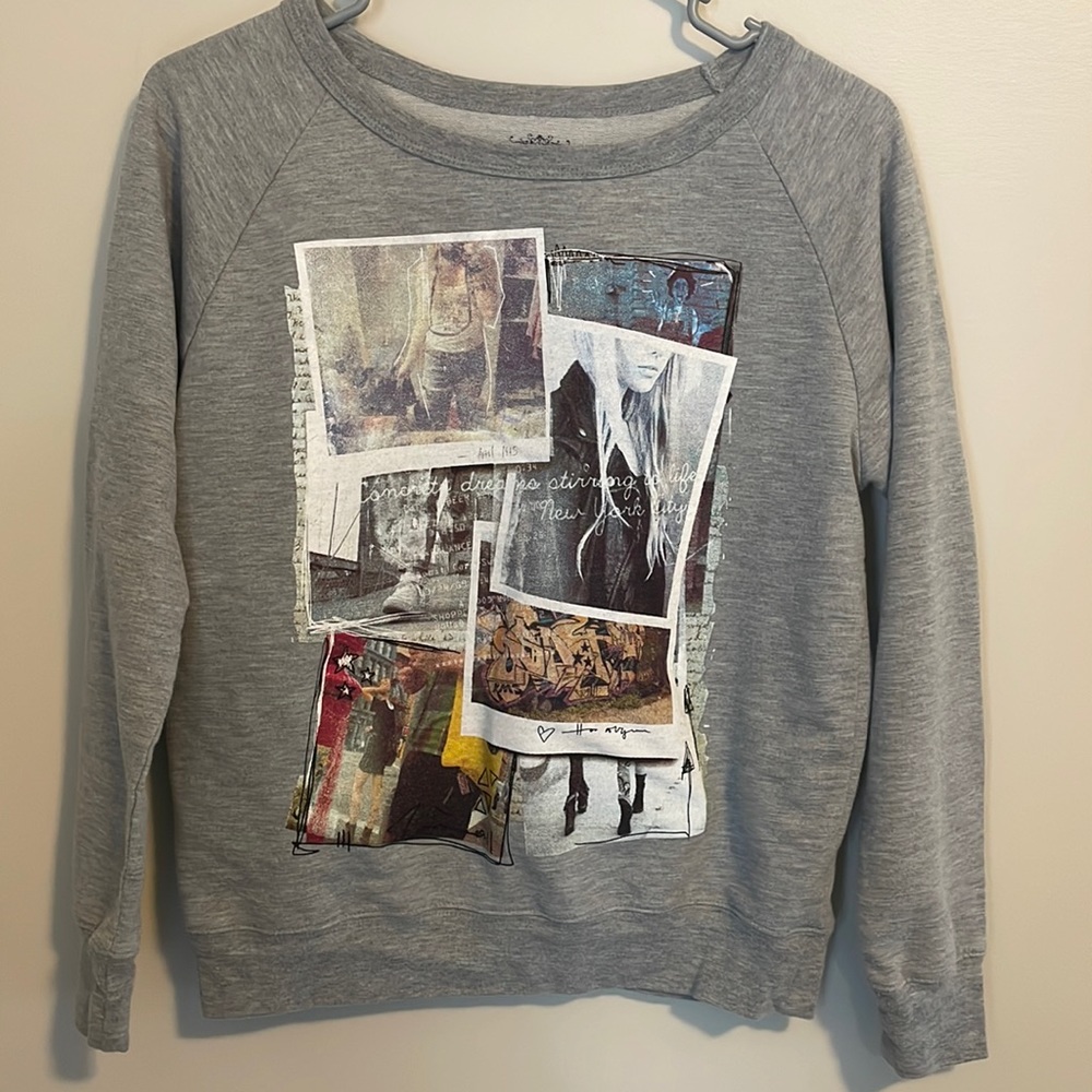 Small Graphic Gray Sweatshirt